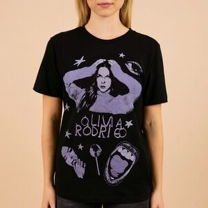 Olivia Rodrigo Black Graphic T-Shirt with Purple Design Size Small